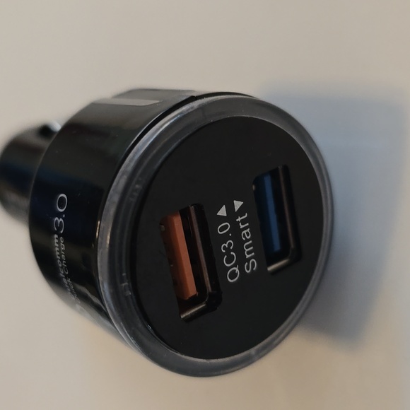 Vent Clip Cellphone Holder & Charger - Picture 5 of 7